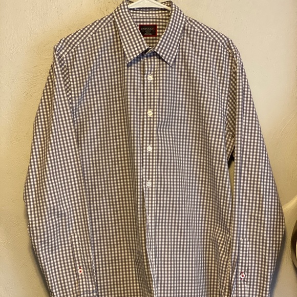 Untuck It Checked Shirt - Picture 2 of 2